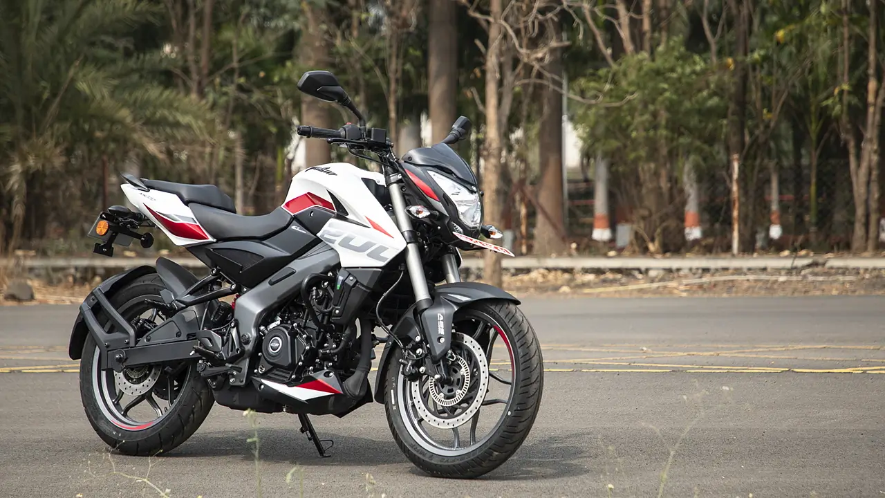 bajaj pulsar ns200
